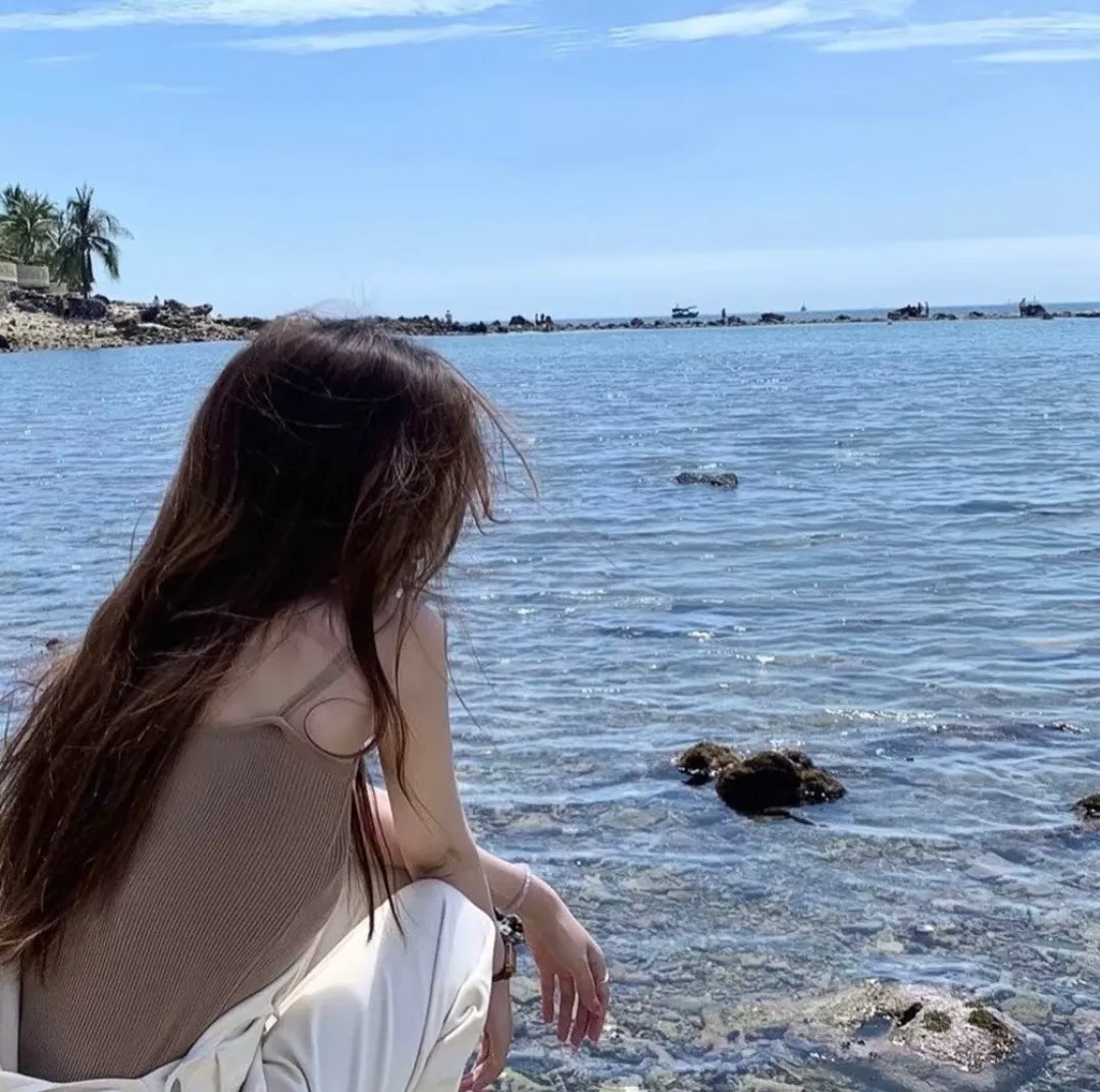 四个阿妈一个佬海报